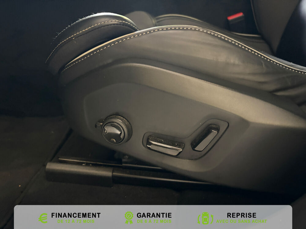 XC60 T6 AWD 253 ch+145 ch Geartronic 8 Black Edition 2025 occasion 94100 Saint Maur des Foss&eacute;s