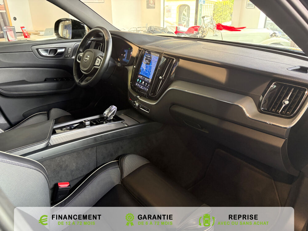 XC60 T6 AWD 253 ch+145 ch Geartronic 8 Black Edition 2025 occasion 94100 Saint Maur des Foss&eacute;s