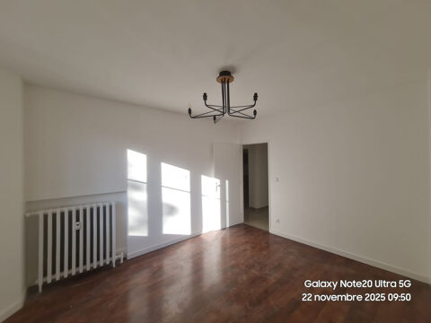   Appartement refait  neuf avec balcon en location  Lyon 3 AU CURDU QUARTIER AFFAIRE LA PART DIEU Appartement - 3 pice(s) - 50 m