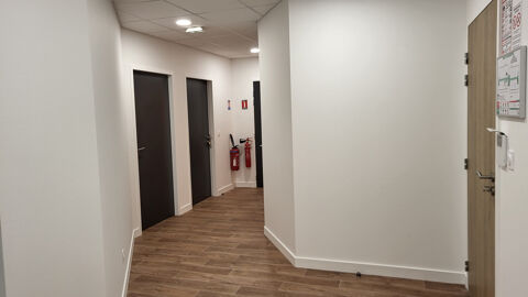 Ensemble de bureau &agrave; Saint-Just-Saint-Rambert 299900 42170 St just st rambert