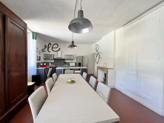  Maison à louer 7 pièces 200 m²