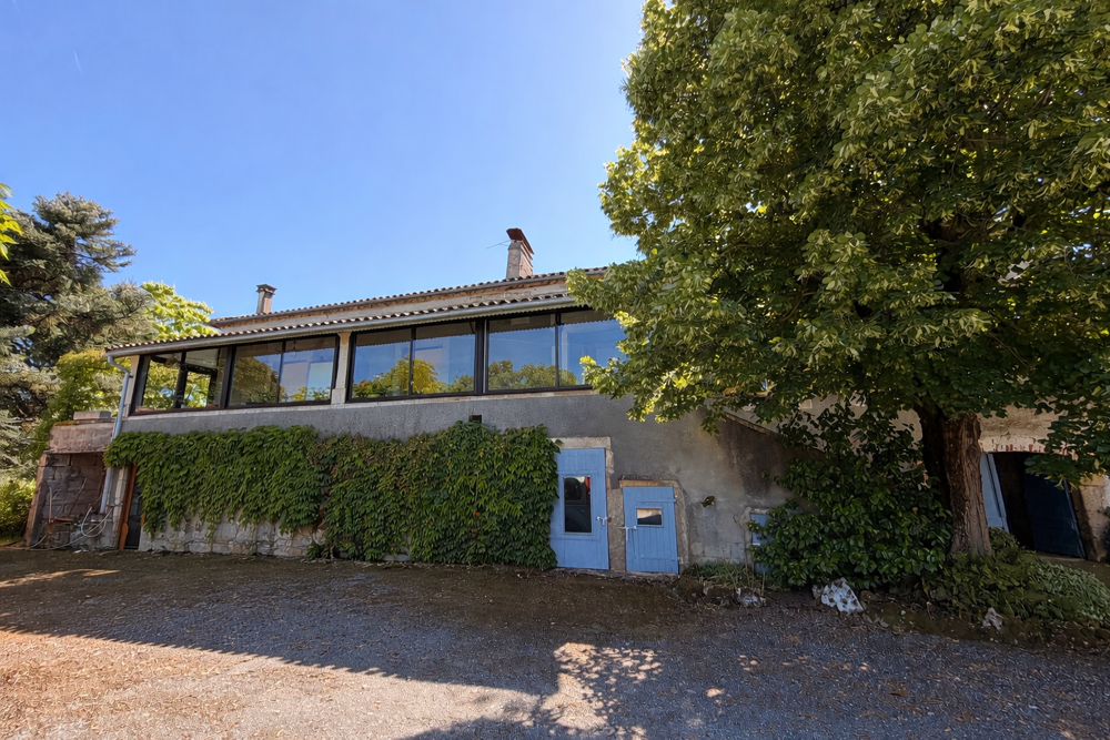 Vente Maison PROPRIÉTÉ 5 CHAMBRES AVEC PLUSIEURS DÉPENDANCES Vire sur lot