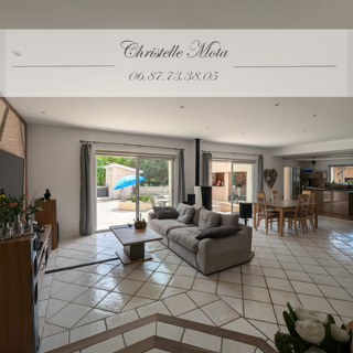  Maison  vendre 8 pices 240 m