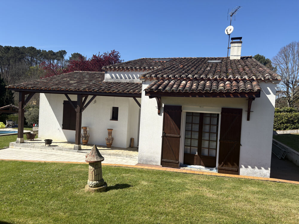 Vente Maison Villa avec piscine sur parc arboré de 2 000 m2   À deux pas du centre de Fumel Fumel