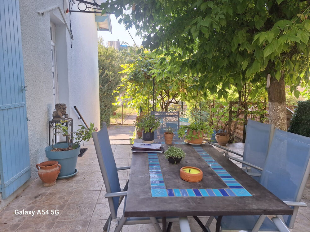 Authentique longère avec jardin, dépendance et 4 chambres Au coeur de Sauveterre-la-Lémance