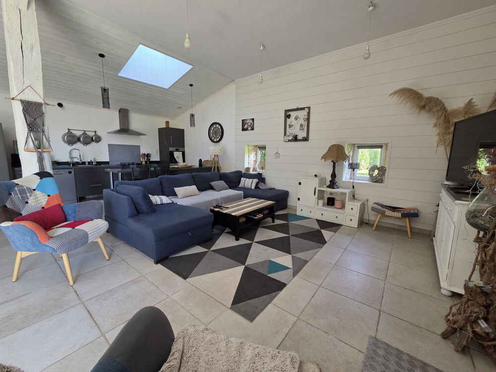 Vente Propriété/Château À VENDRE   Belle longère rénovée avec piscine et grand terrain arboré Castillonnes