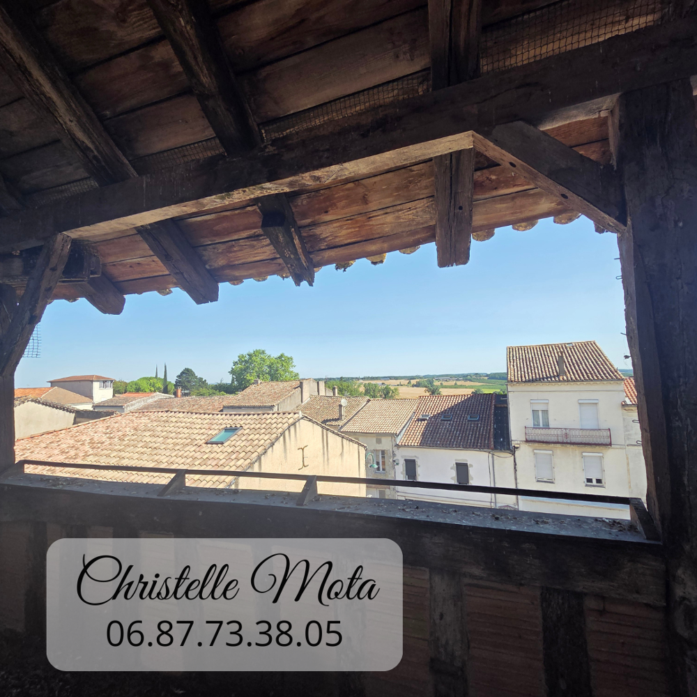 Maison de village en pierre avec fort potentiel
