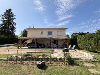 Maison 8 pièces 160 m² · à Trentels · 160 m² · 220 000 €