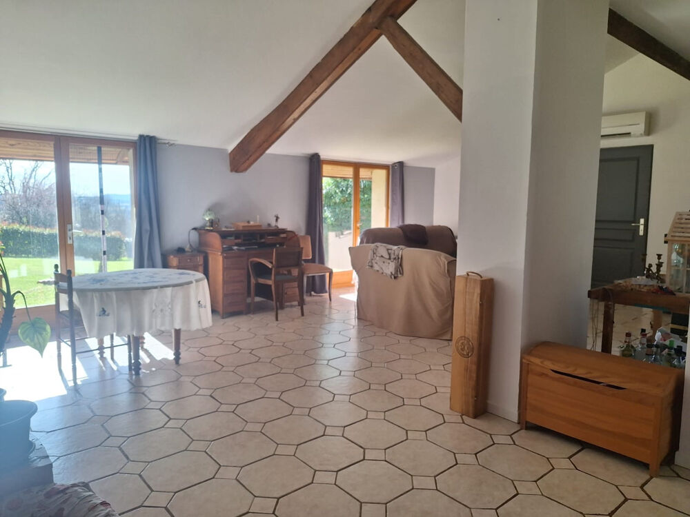 MAISON SPATIEUSE AVEC 5 CHAMBRES