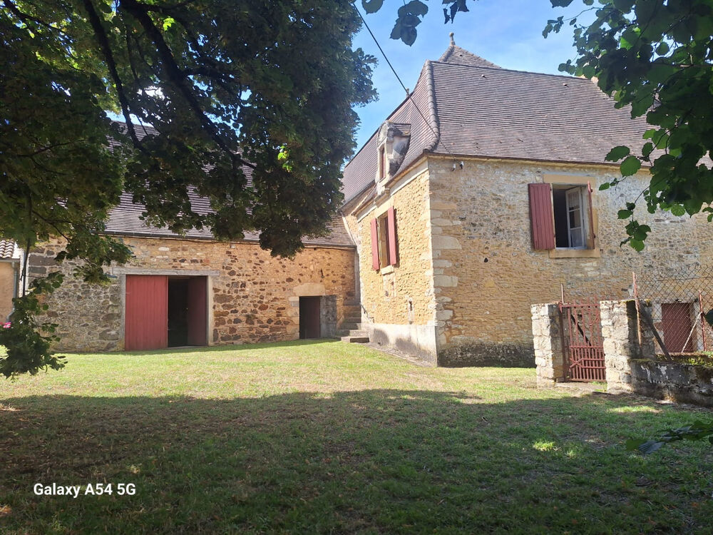 AUTHENTIQUE DEMEURE AU SEIN DU PERIGORD NOIR