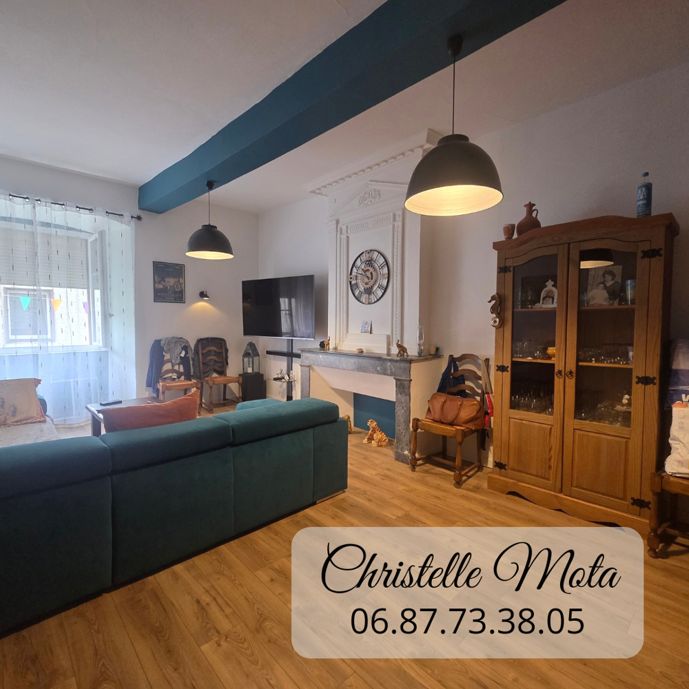 Vente Maison Charmante maison de village entièrement rénovée : le parfait équilibre entre cachet et modernité avec possibil Castillonnes