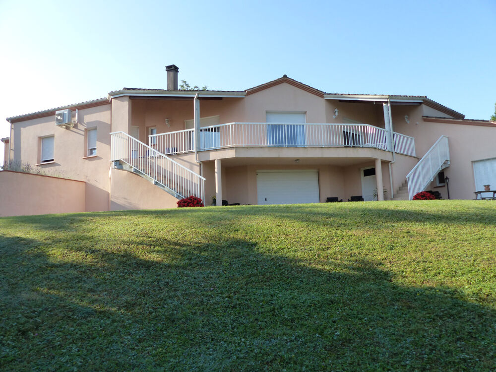 BELLE VILLA CONTEMPORAINE AVEC VUE PANORAMIQUE