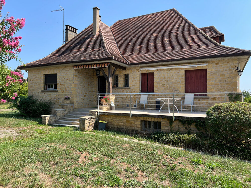 Maison de caractère avec appartement indépendant, 3 terrasses et parc arboré de 3 088 m2 Belvès