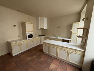  Maison � vendre 9 pi�ces 228 m�