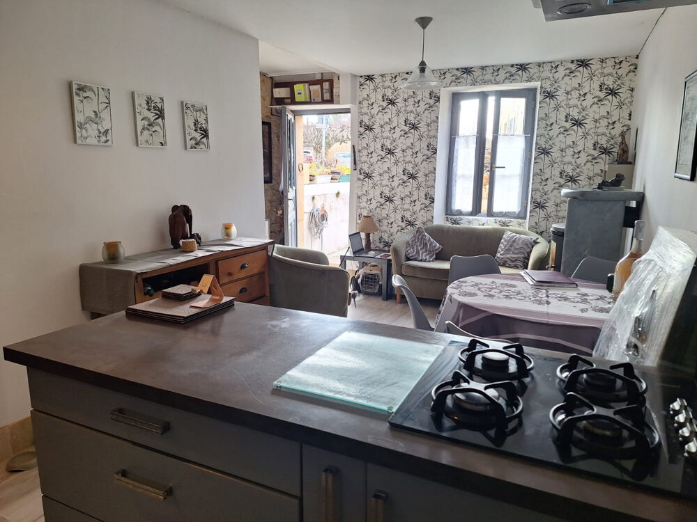 MAISON DANS LA CITÉ MÉDIÉVALE DES 7 CLOCHERS