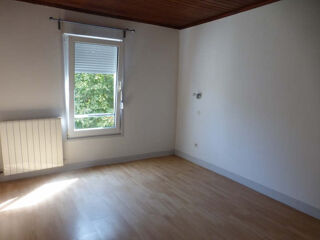  Maison à louer 5 pièces 92 m²