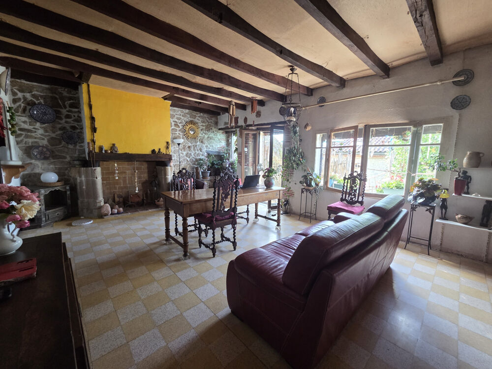 Vente Maison Maison de village de 228 m2 à rénover à fort potentiel St pastour