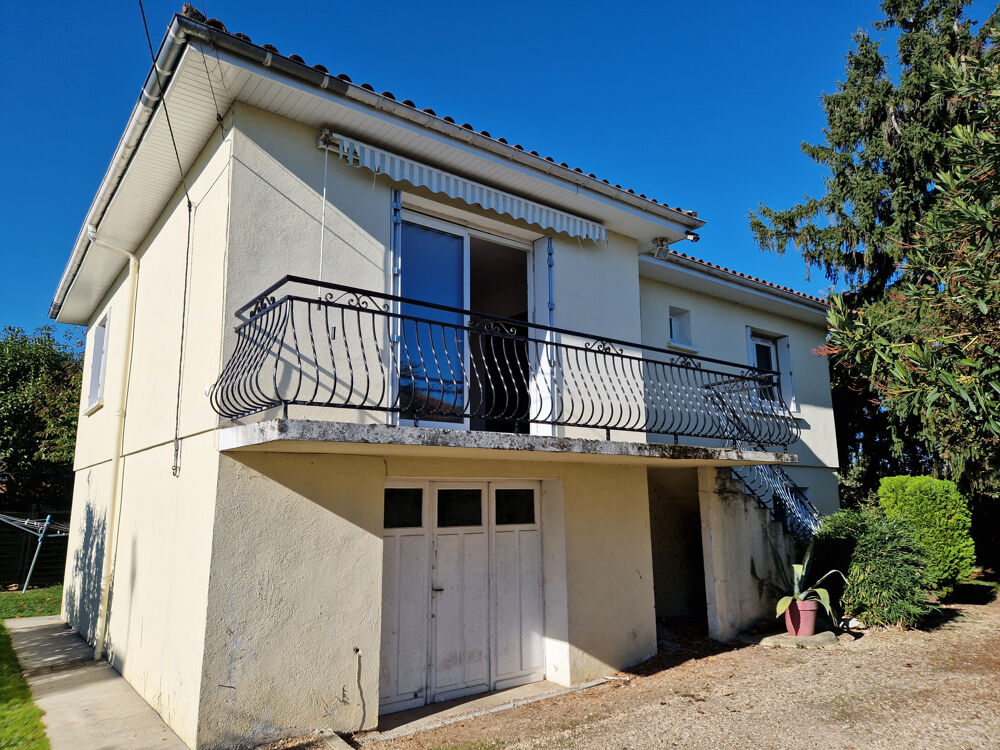 Dans un quartier calme, Maison sur sous-sol aménagé avec 4 chambres, terrain clos et arboré.