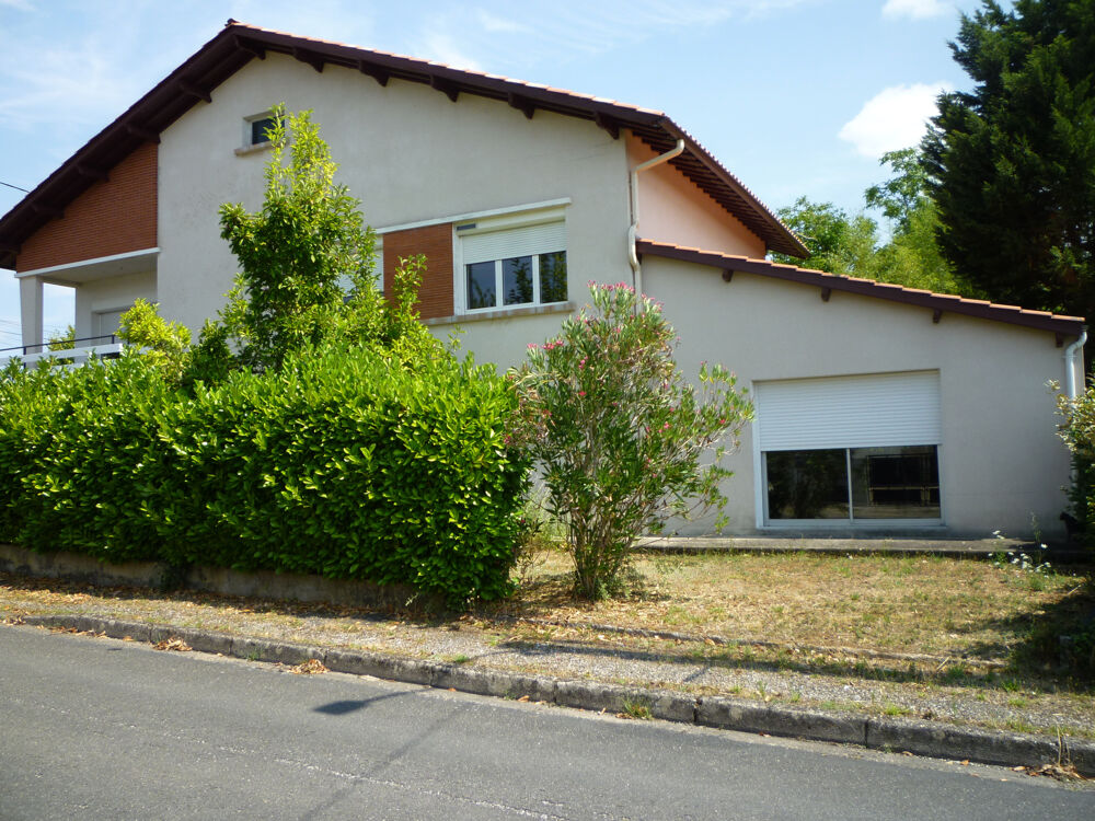 Maison 5 pièces 170 m² · à Montayral · 170 m² · 170 000 €