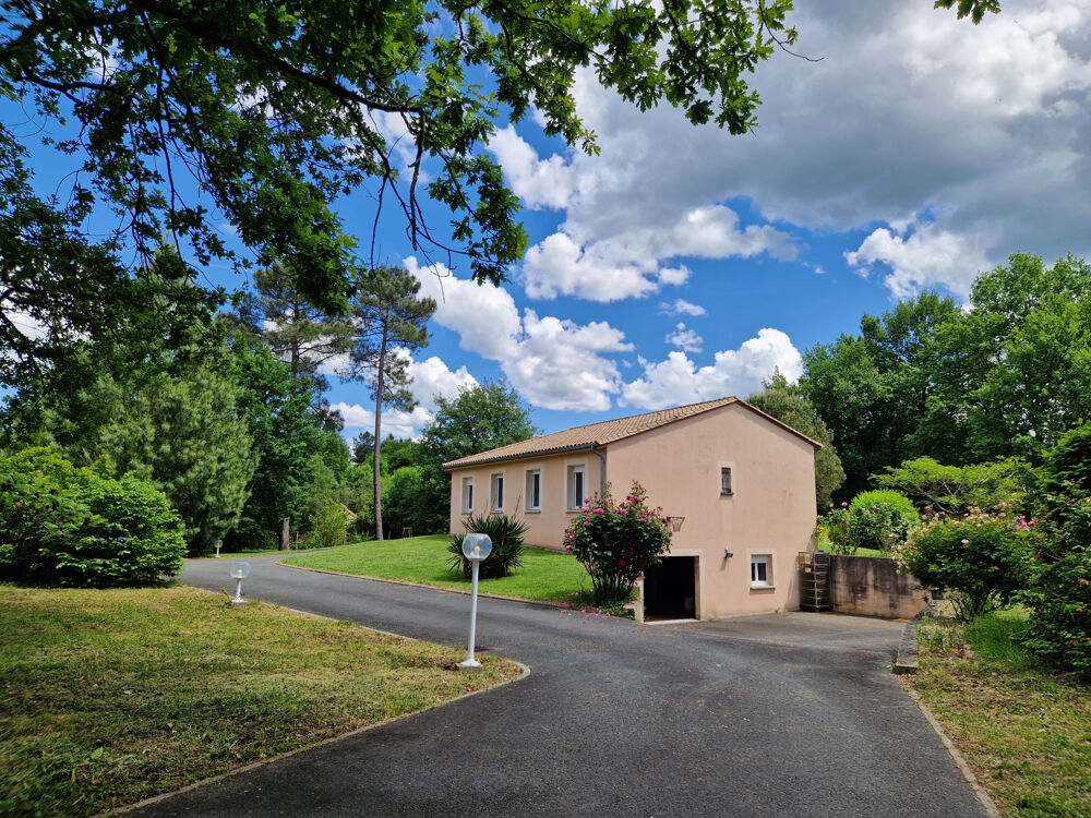 Vente Maison BAISSE DE PRIX   Maison plain-pied 146 M2   4 CHAMBRES   PISCINE   6 285 M2 de terrain Notre dame de sanilhac