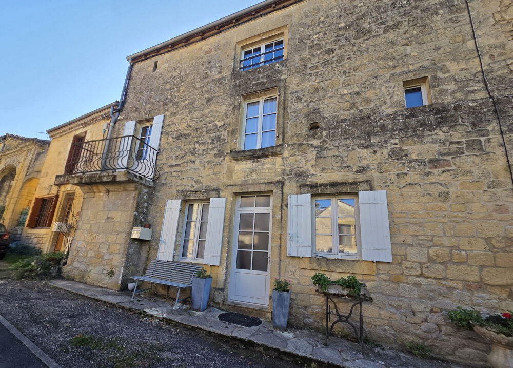 Vente Maison Ensemble immobilier dans le bourg du village Beaumont du perigord