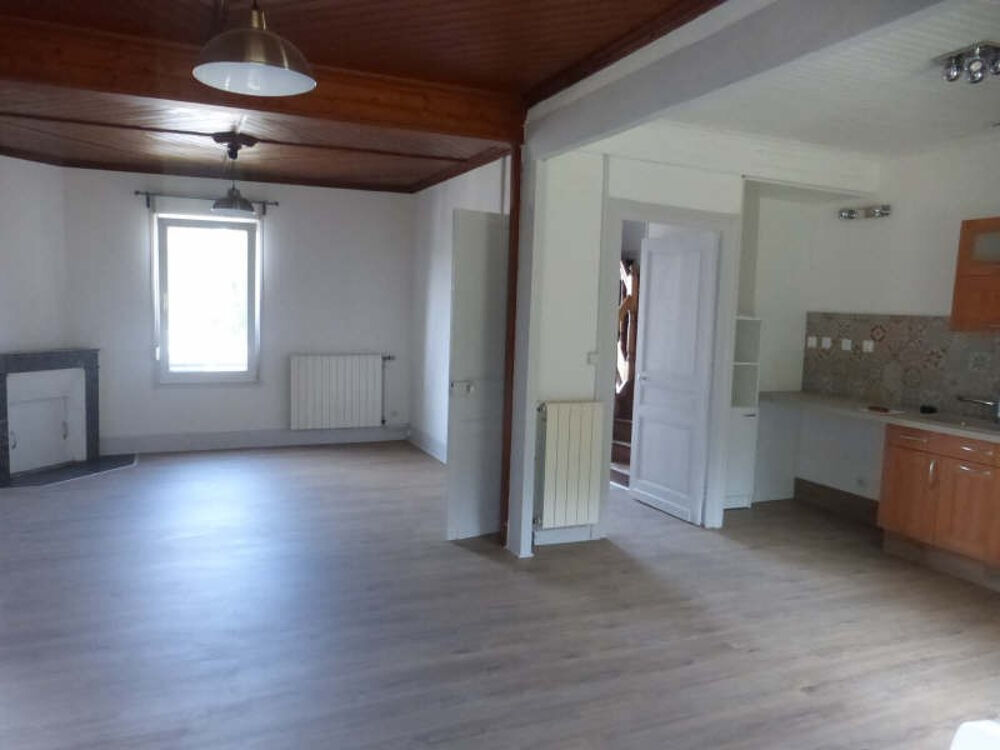 Location Maison Cette maison se situe en centre ville proche de la gare de Monsempron-Libos.~Elle vous offre une entrée ... Monsempron libos