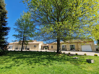 Maison - 14 pièce(s) - 240 m²
