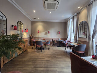  Proprit/chteau  vendre 10 pices 400 m