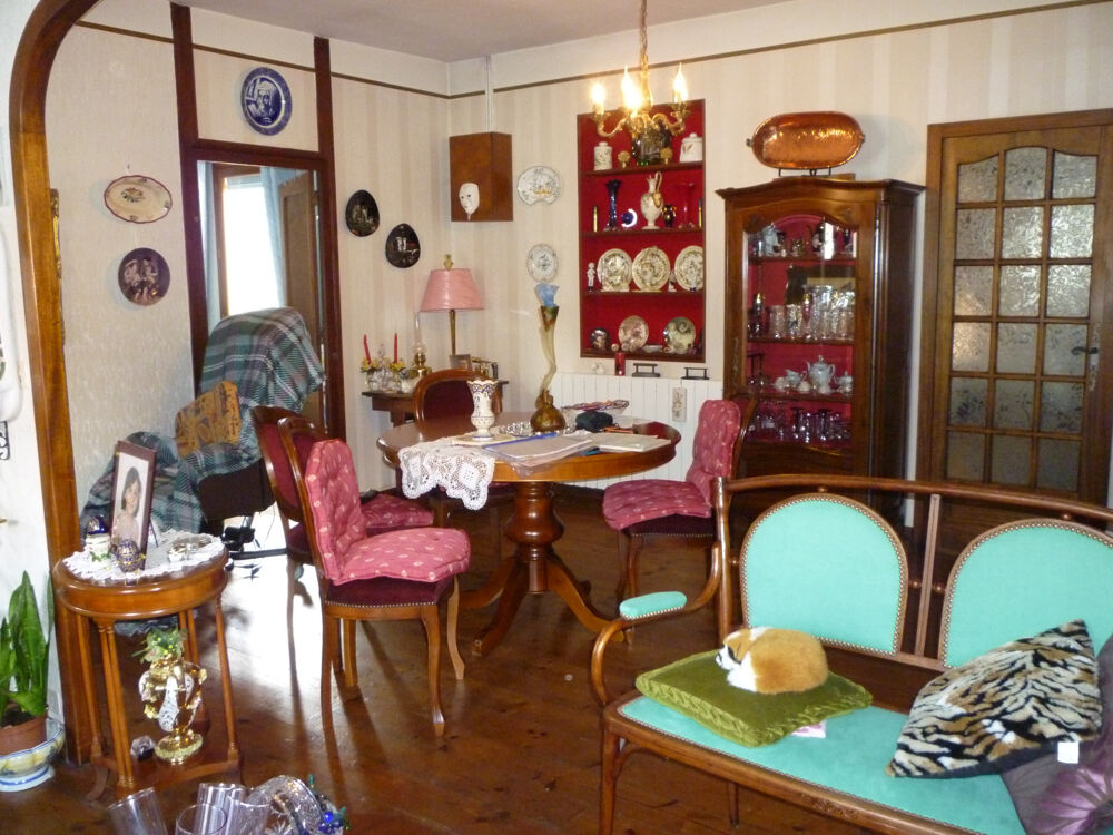 EXCLUSIVITE - VENTE A TERME OCCUPE - MAISON DE VILLAGE