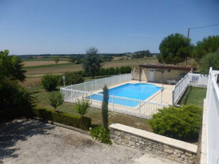  Maison à louer 7 pièces 208 m²
