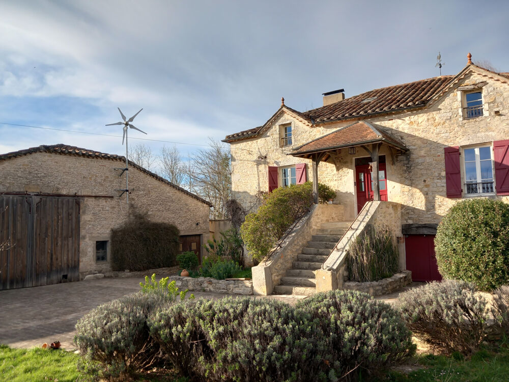 MAISION DE MAITRE AVEC SON GITE ET GRANGE
