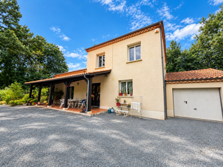  Propriété/château à vendre 7 pièces 136 m²
