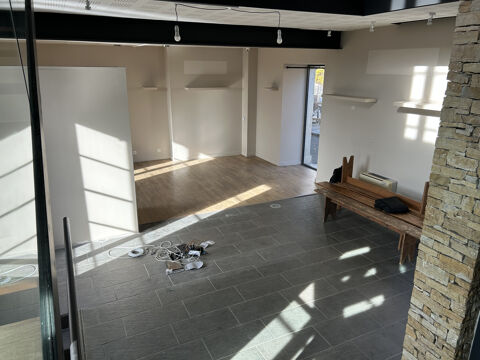   Local commercial de 166m2 au coeur de Puy-l'Evêque 