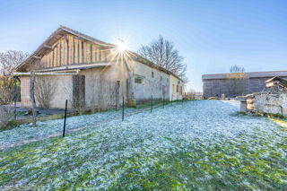  Propriété/château à vendre 5 pièces 136 m²