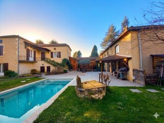  Propriété/château à vendre 13 pièces 553 m²