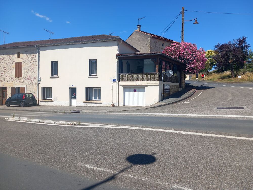MAISON DE VILLAGE DE TYPE F4 AVEC GARAGE