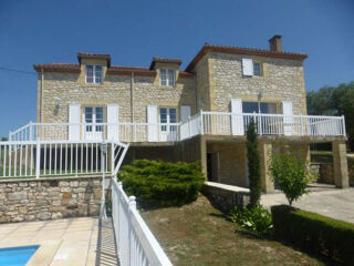  Maison à louer 7 pièces 208 m²