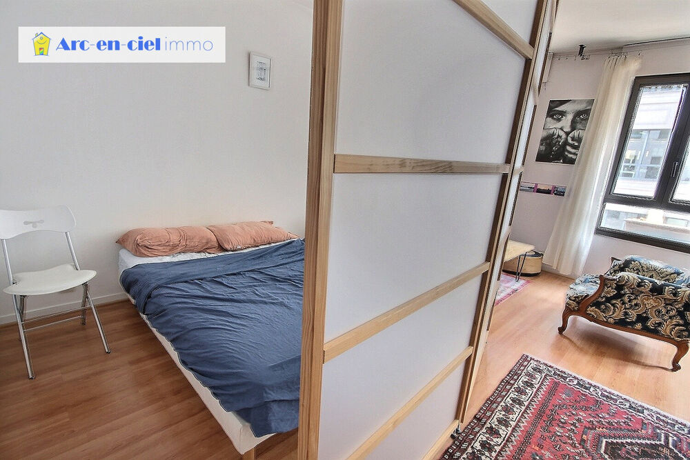 Vente Appartement Marché St Pierre pied de la Butte Montmartre Paris 18