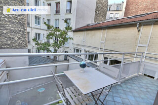Vente Appartement Place de la république - Canal Saint-Martin - 2 pièces - 45m2 Paris 10
