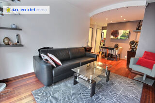 Vente Appartement Place de la république - Canal Saint-Martin - 2 pièces - 45m2 Paris 10