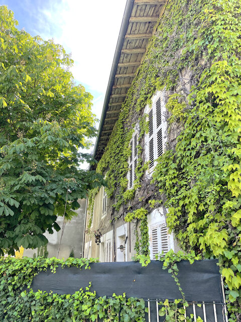   RARE GEVRIEUX 01320. Maison 300m2 (surface totale). Jardin Maison - 9 pi�ce(s) - 249 m�
