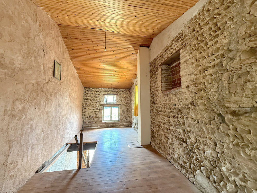 RARE RIGNIEUX LE FRANC Ensemble immobilier Ferme et Grange à rénover