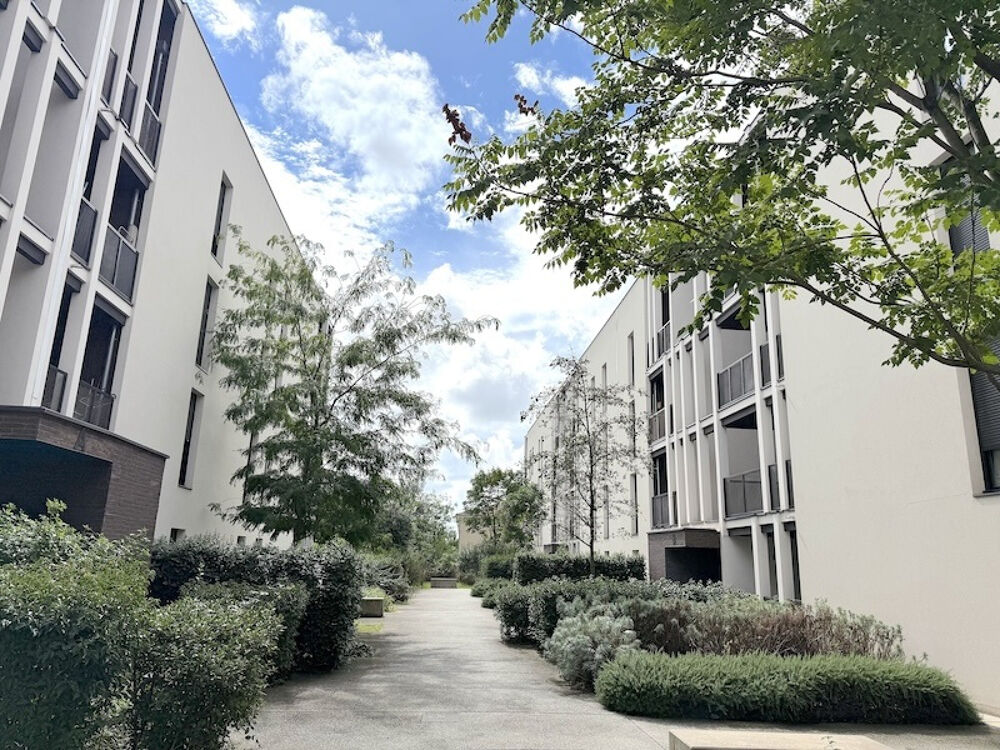 Vente Appartement RARE CHASSIEU T2 48m2 Terrasse Chassieu