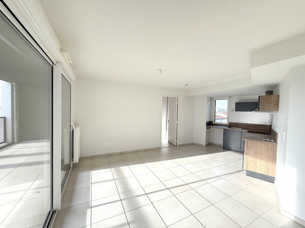 Vente Appartement RARE CHASSIEU T2 48m2 Terrasse Chassieu