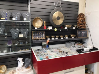   MAGASIN DEDIE A LA LYTHOTHERAPIE ET AU BIEN ETRE St hilaire de riez