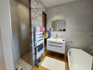  Maison  vendre 5 pices 127 m