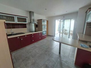  Maison  vendre 6 pices 235 m