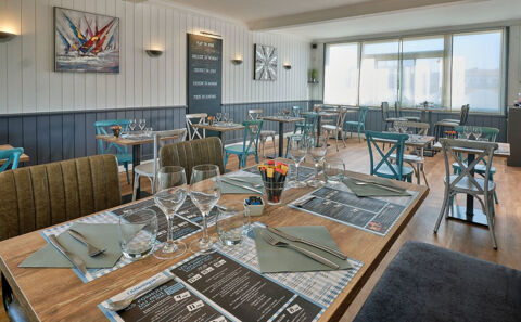   A VENDRE HOTEL RESTAURANT STATION BALNEAIRE VENDEE 
