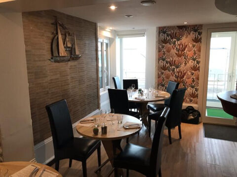 RESTAURANT  GASTRONOMIQUE FACE OCEAN 236000 85100 Les sables d olonne