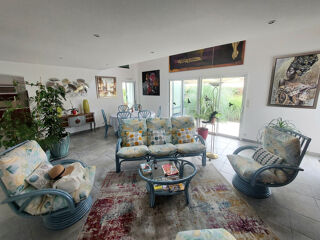  Maison  vendre 6 pices 235 m